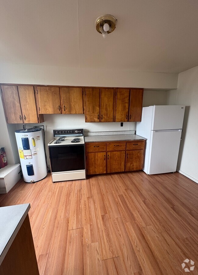 Building Photo - 36 N Gallatin Ave Unit 2F Rental