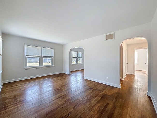 Photo - 3800 Dartmouth Ave N