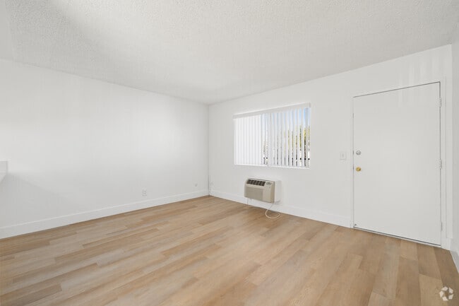 1BR, 1BA - 560SF - Living Room - Terre at 1037 Peach