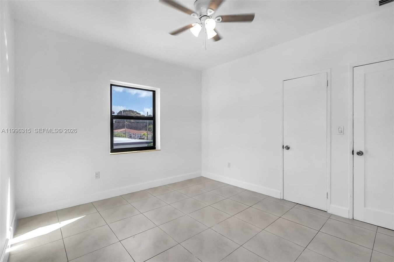 Photo - 130 SW 31st Ct