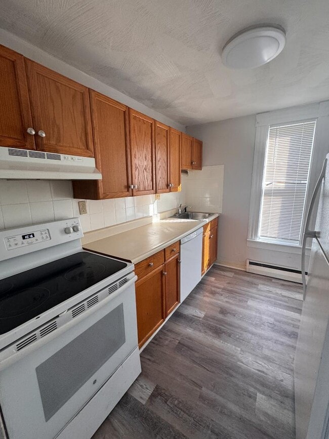 Photo - 287 Bridge St