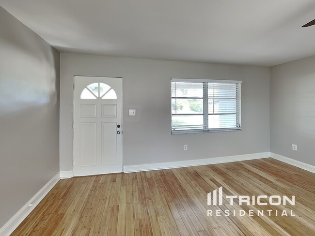 Photo - 4728 Lark Ridge Cir