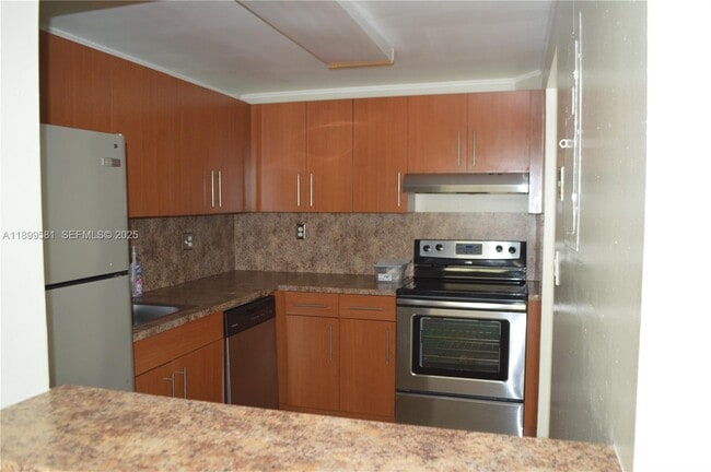 Photo - 303 Racquet Club Rd Unit 113