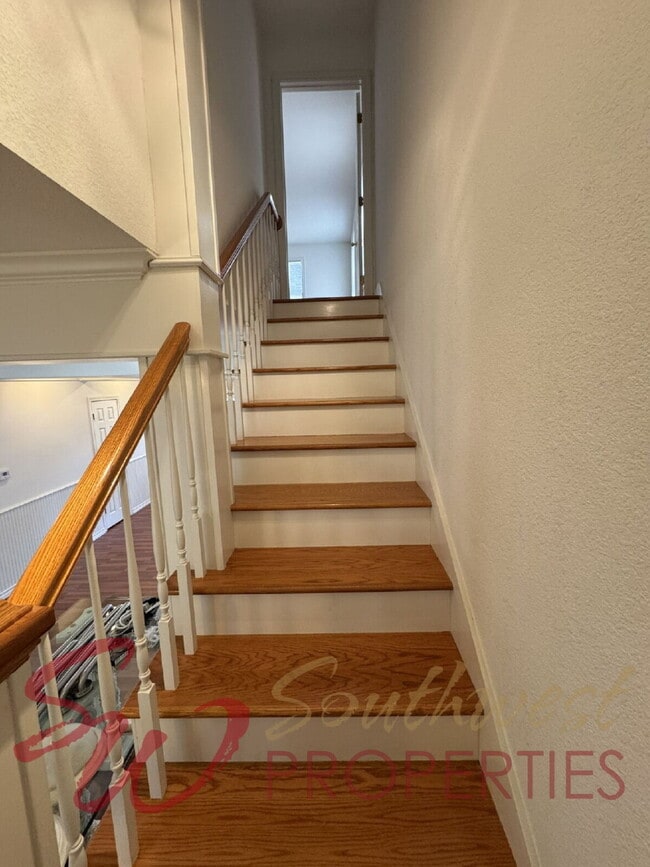 Photo - Outstanding 3 bedroom with extra bonus room and screened in porch!