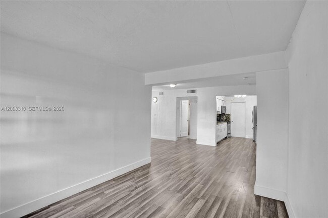 Photo - 2100 Service Rd