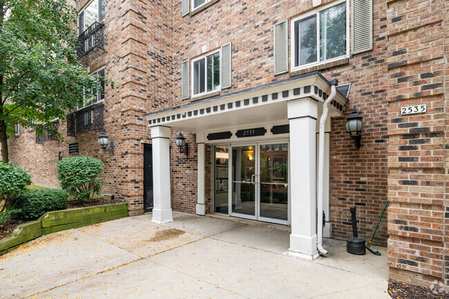 Building Photo - Ariel Place Rental