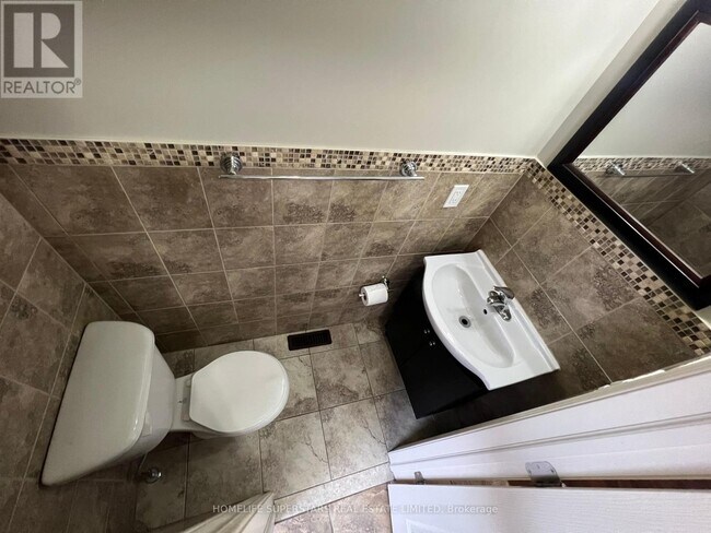 Photo - 131 Alicewood Ct