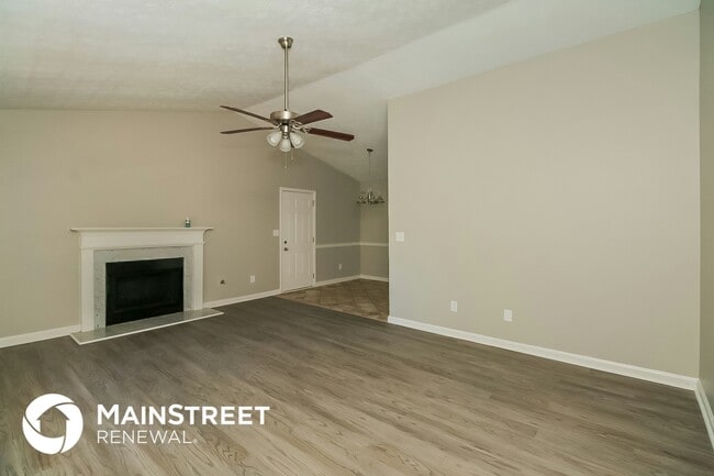 Photo - 135 Bond Dr