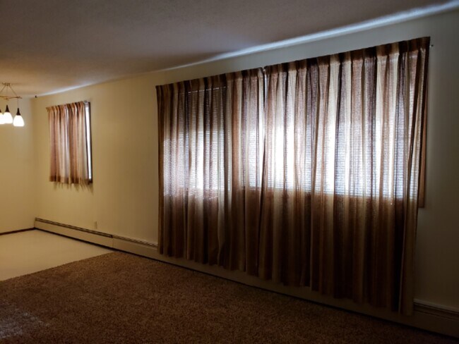 Photo - 0 Bed 0 Bath Unit in Red Deer, AB Unit 2