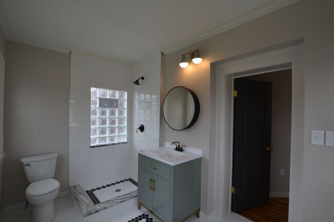Photo - Newly Renovated 4 Bedroom Near Franklin Park