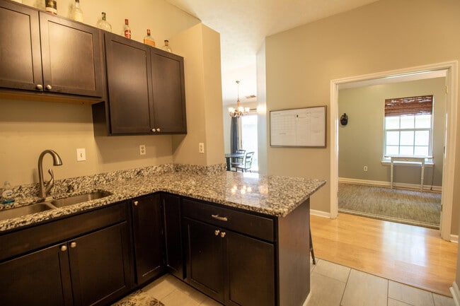 Photo - 4208 Canterbury Green Way