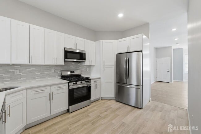 Photo - 327 S Orange Ave Unidad 1