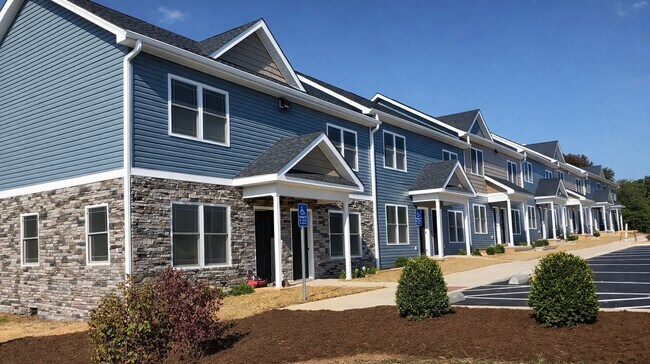 Photo - Staunton Apartments 301-314