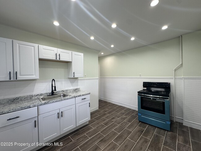 Photo - 1262 S 6th Ave