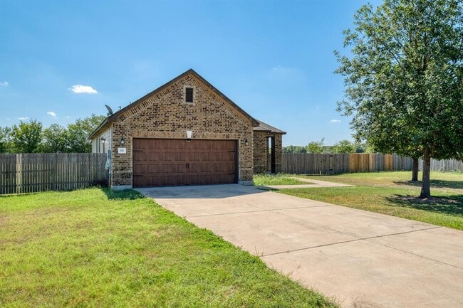 Photo - 117 Brittany Ln