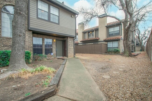 Building Photo - 5757 E University Blvd Unit 27S Rental
