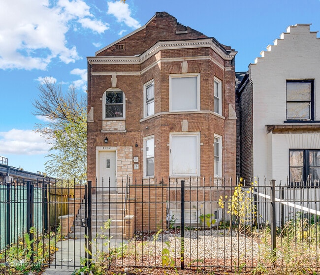 Photo - 1932 S Sawyer Ave Unit 2