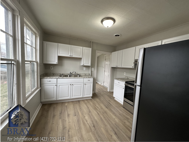 Photo - 1238 Willow St