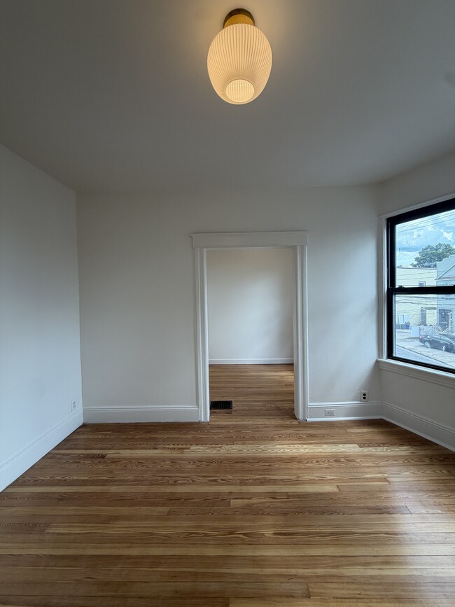 Photo - 206 Bartholdi Ave