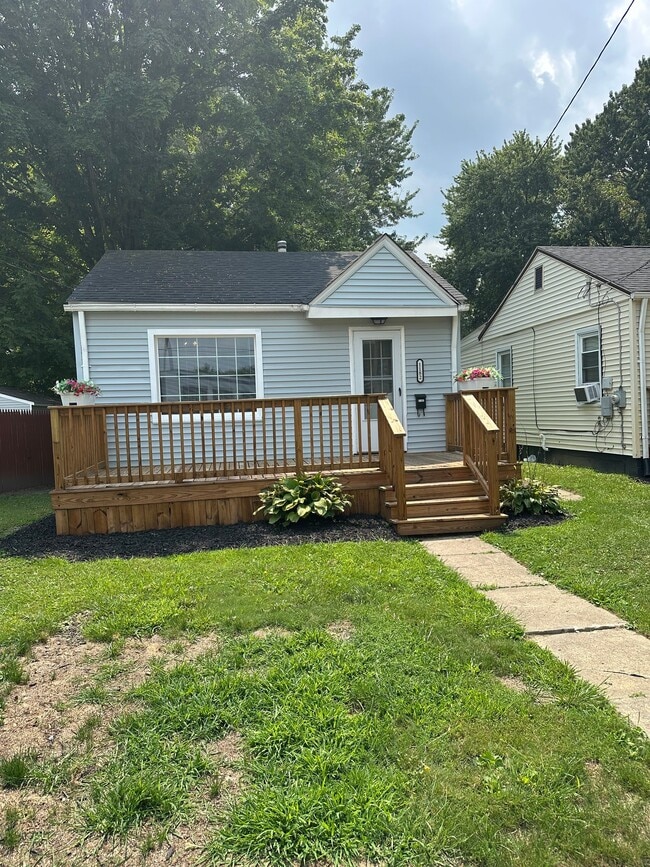 Photo - 1182 Youngstown Rd SE