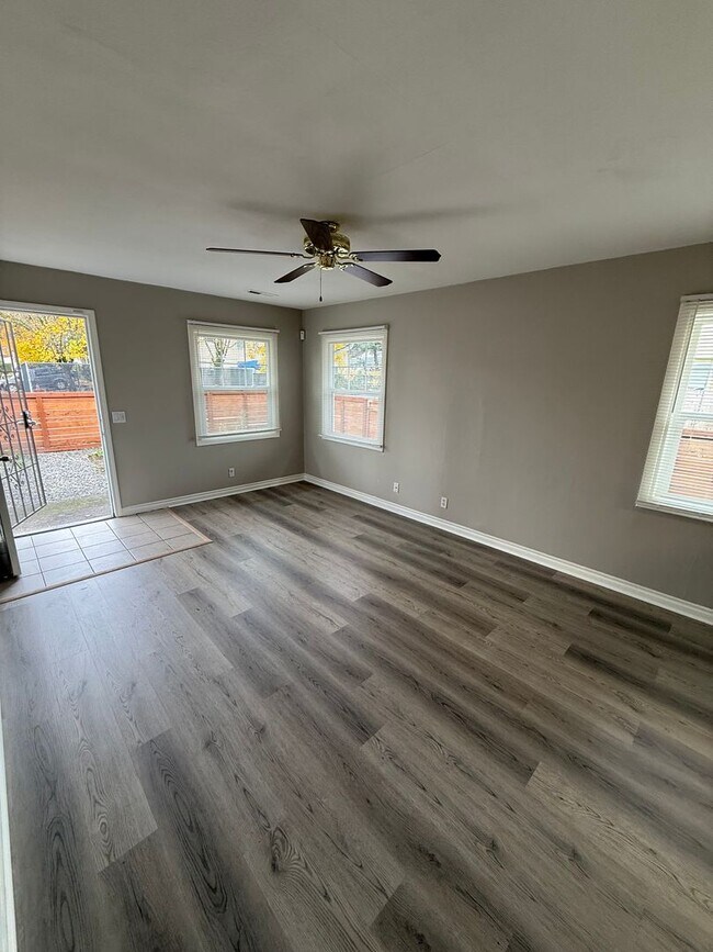 Photo - POL03 Unidad 3246