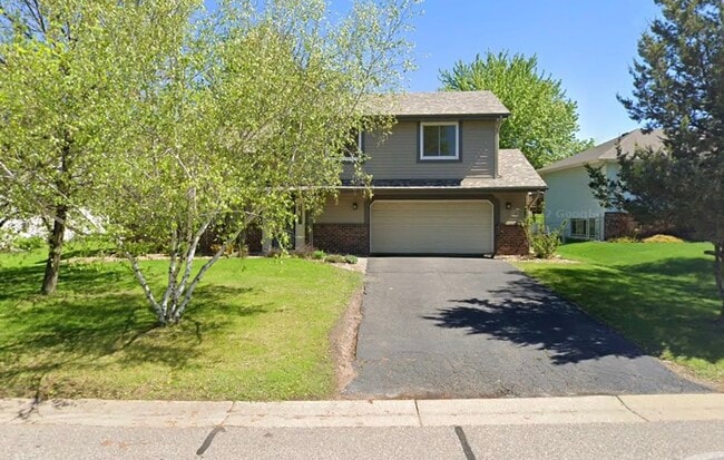 Building Photo - 1657 Helena Rd N