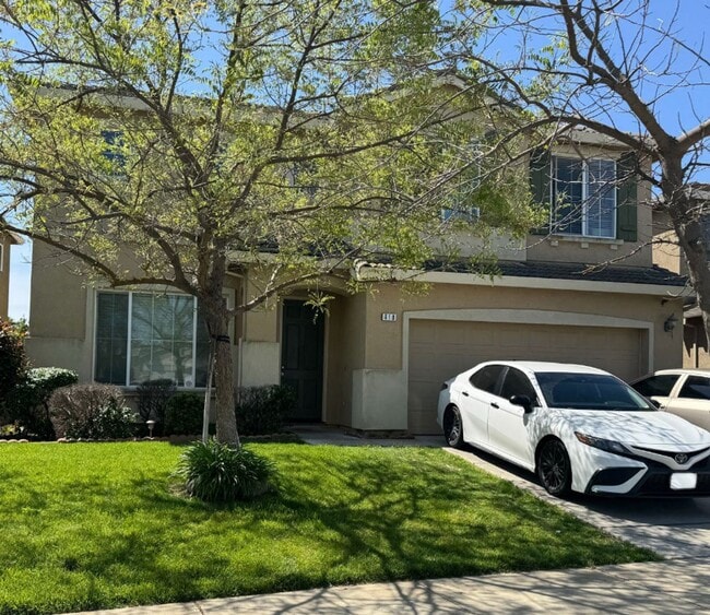 BEAUTIFUL TWO STORY 5 BEDROOM 3 BATH MERCE... - BEAUTIFUL TWO STORY 5 BEDROOM 3 BATH MERCE... House