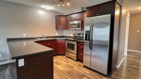 Photo - 5014 50 St