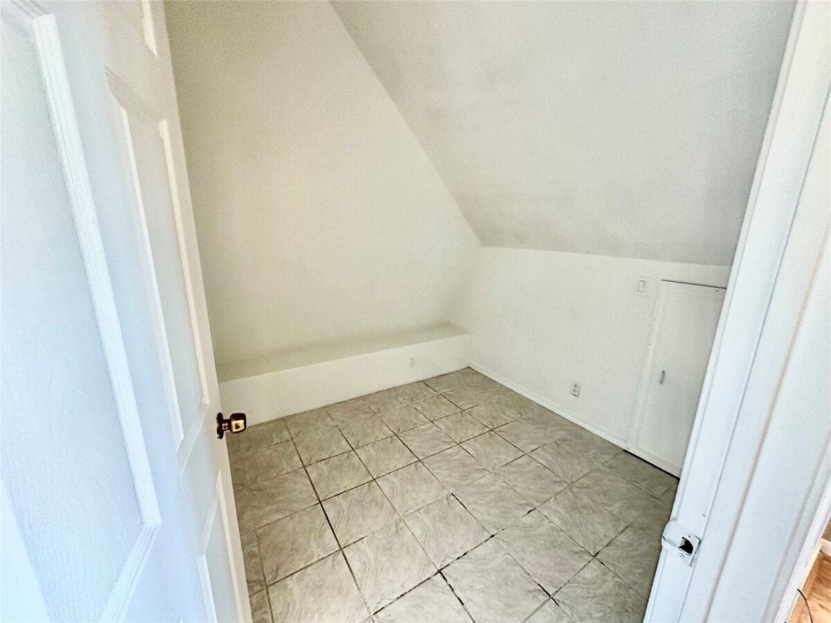 Photo - 2818 Stoney Wood Dr
