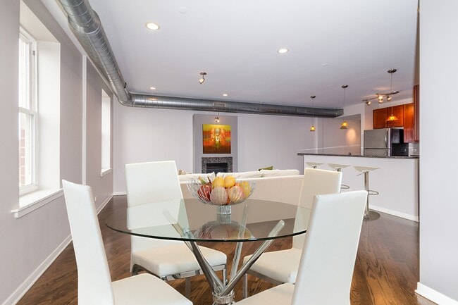 Photo - 3550 W Montrose Ave Unit 501