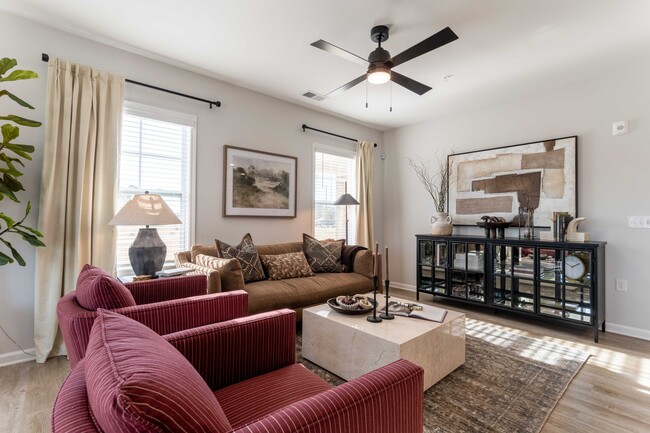 Photo - 250 West Apartments