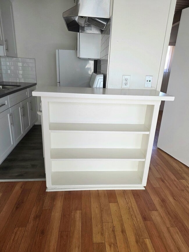 1909 Beachwood Dr Unit 17