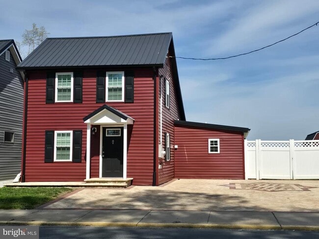 Building Photo - 34 South Main Street