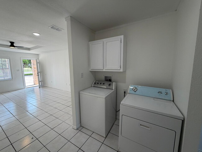 Photo - "Cozy and Convenient 2-Bedroom Retreat in Edinburg – Your Perfect 840 sq. ft. Haven Awaits!"