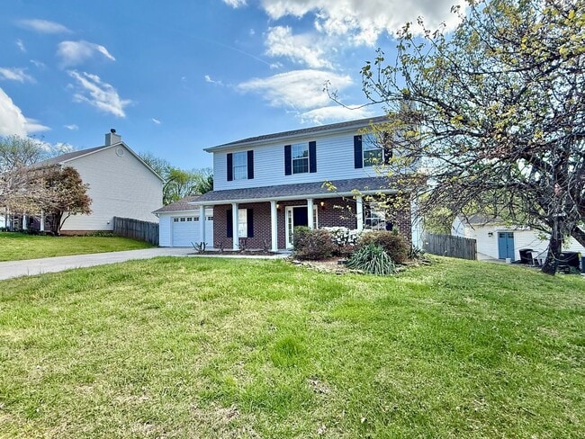 Photo - West Knoxville 37932 - 4 bedroom, 2.5 bath home - Contact Tanner Fee (865) 850-5103