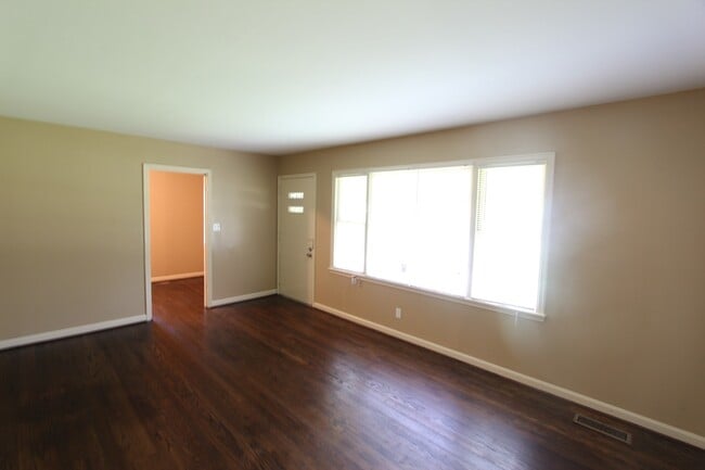 Photo - New On The Market with GREAT FEATURES!  Large 3 Bedroom PLUS Den!!