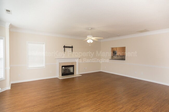 Photo - 208 Pointe Crest Ct