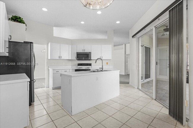 Photo - 2675 SE 4th Pl