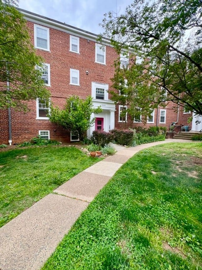 Building Photo - 3930 Langley Ct NW Unit C639