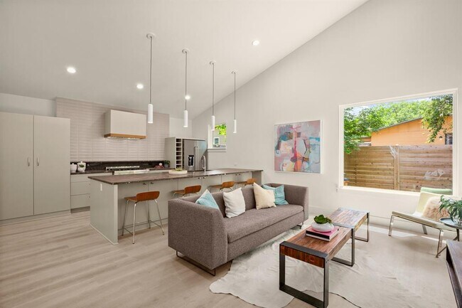 Photo - 3003 Ray Wood Dr