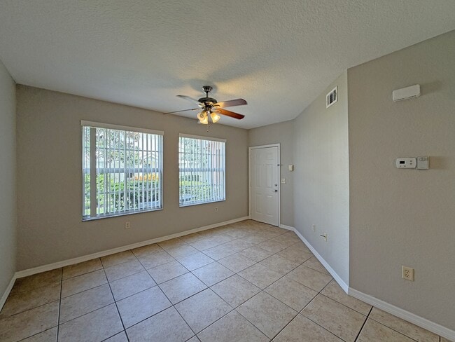 Photo - 138 SW Peacock Blvd