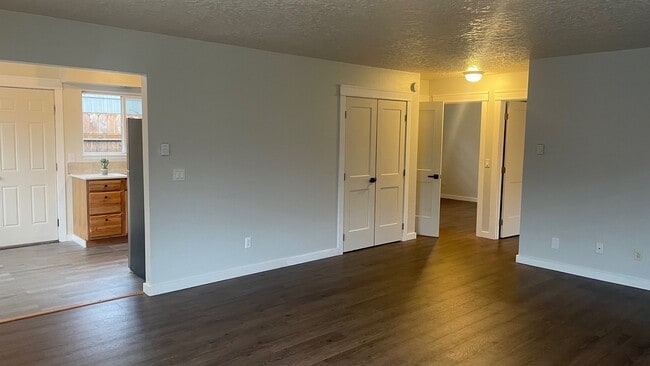 Photo - 8605 N Hurst Ave Unidad 8605