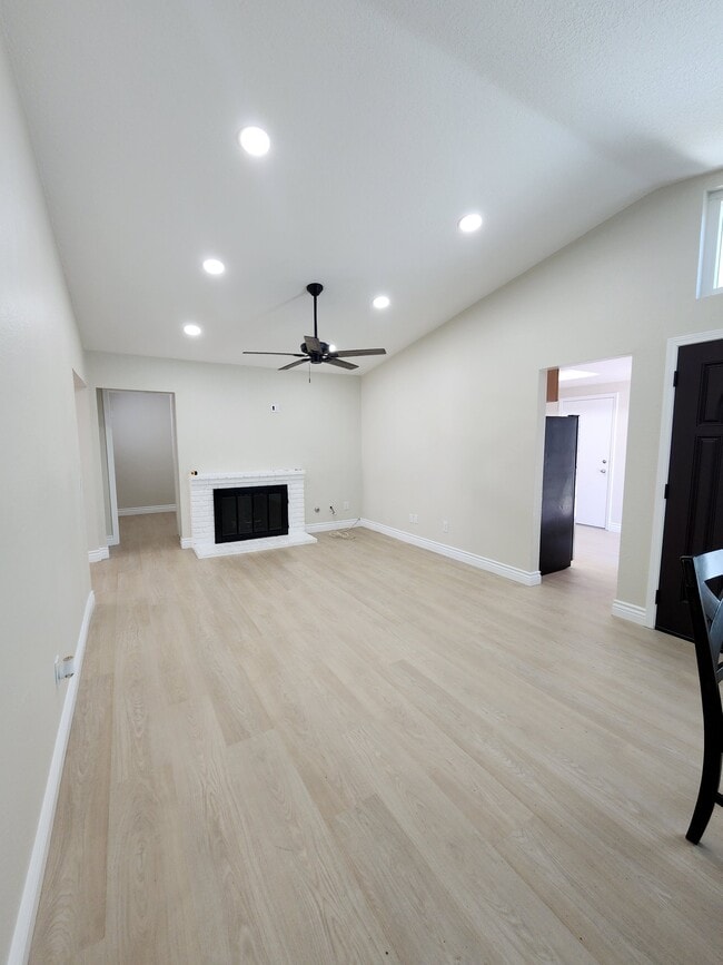 Photo - 14104 Hillcrest Dr