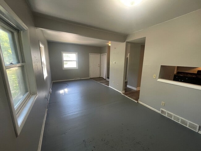 Photo - 505-507-507 W Burleigh St Unit 507 Right Side