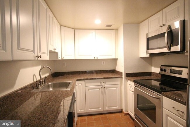 Photo - 3 Washington Cir NW Unit 704