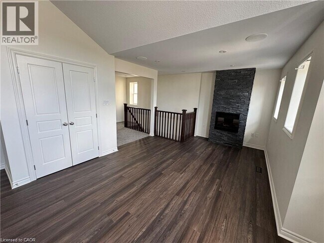 Photo - 15 Helena Feasby St Unité 2