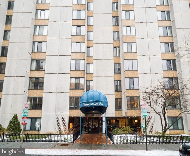 Photo - 1440 N St NW Apartment Unit 212