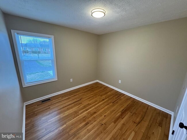 Photo - 127 Longstreet Ave