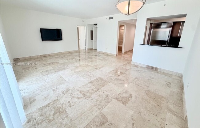 Photo - 1331 Brickell Bay Dr Unidad 201