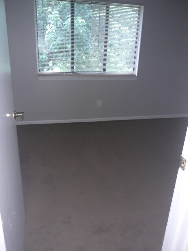 Photo - Lincoln Village Apartments